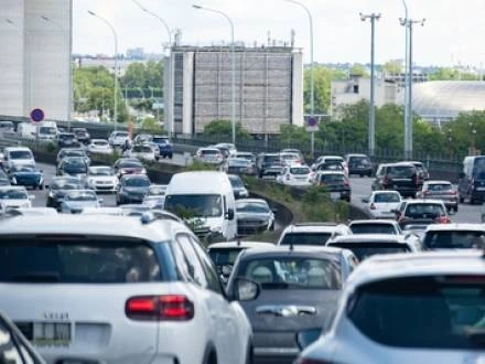 How Does Traffic Congestion Contribute Image